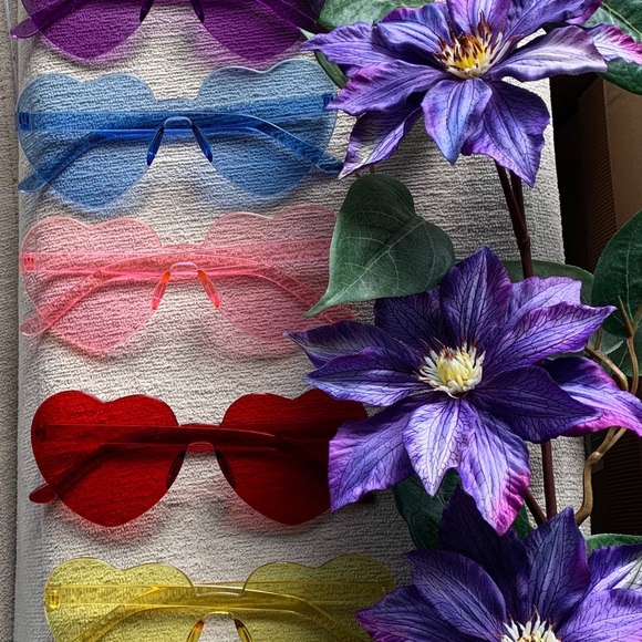 New Rimless Heart Acrylic Sunglasses - Picture 2 of 10